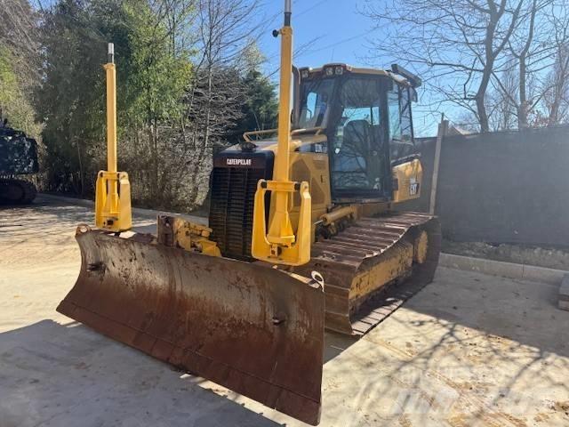 CAT D 3 K LGP بلدوزرات مجنزرة