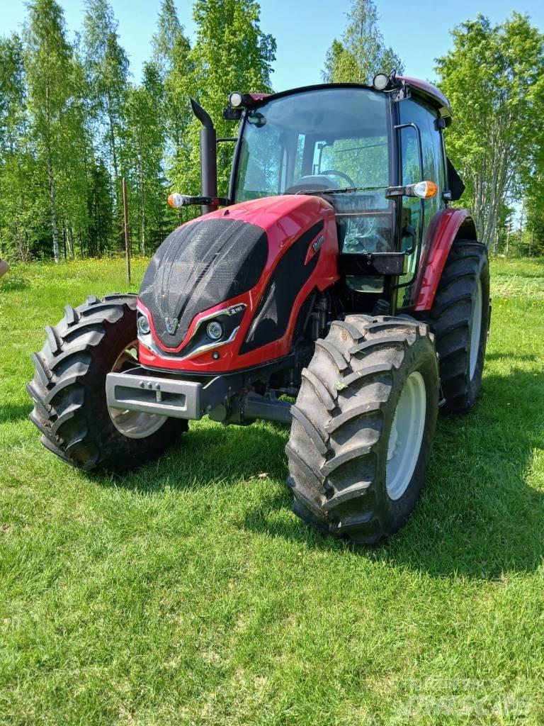 Valtra A 105 الجرارات