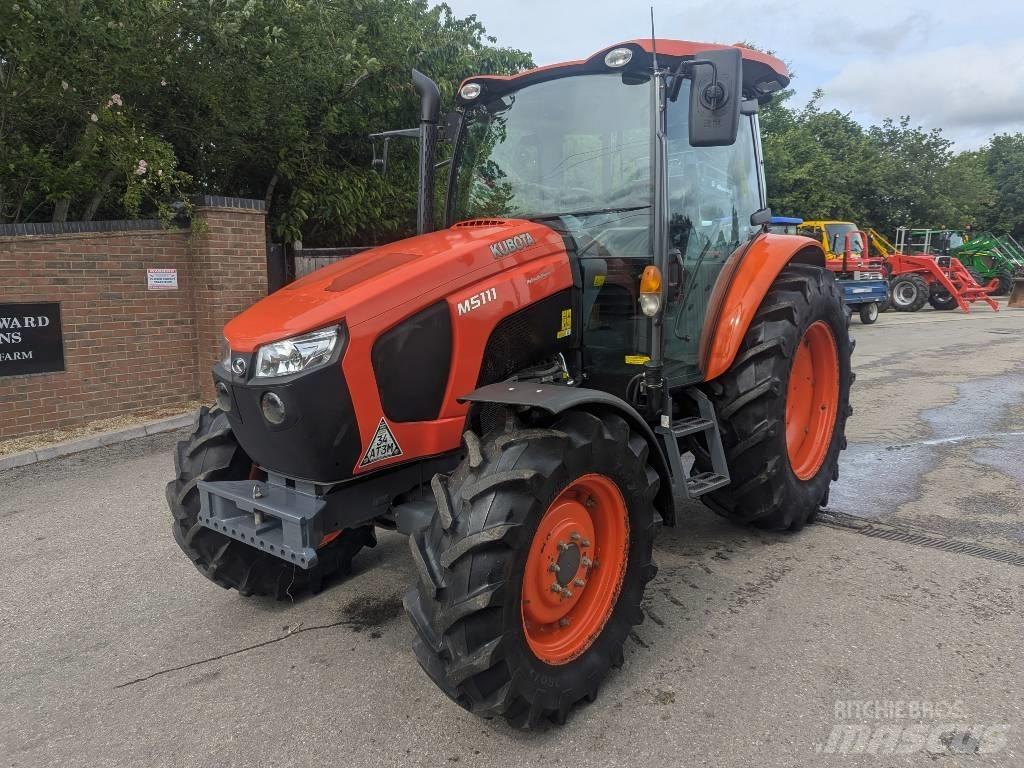 Kubota M 5-111 الجرارات