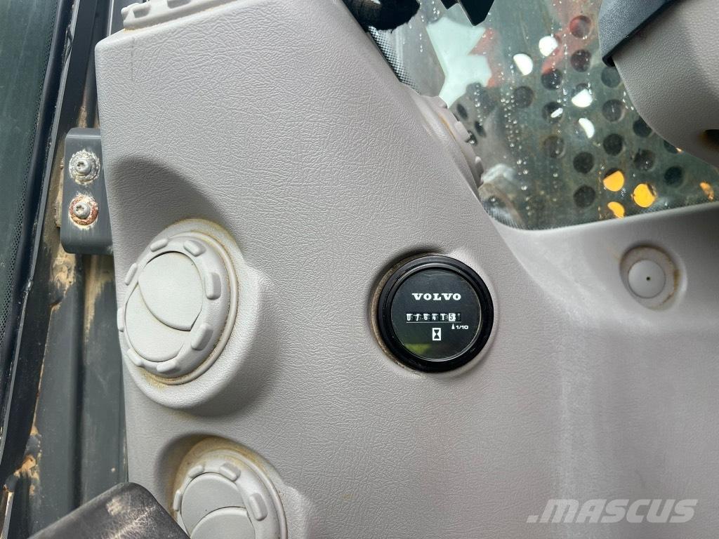 Volvo EC 380 EL HR حفارات هدم