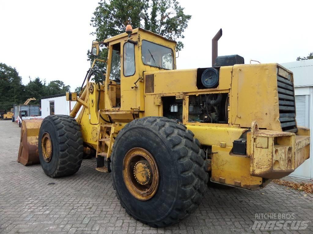 Volvo BM 4600 لوادر بعجل