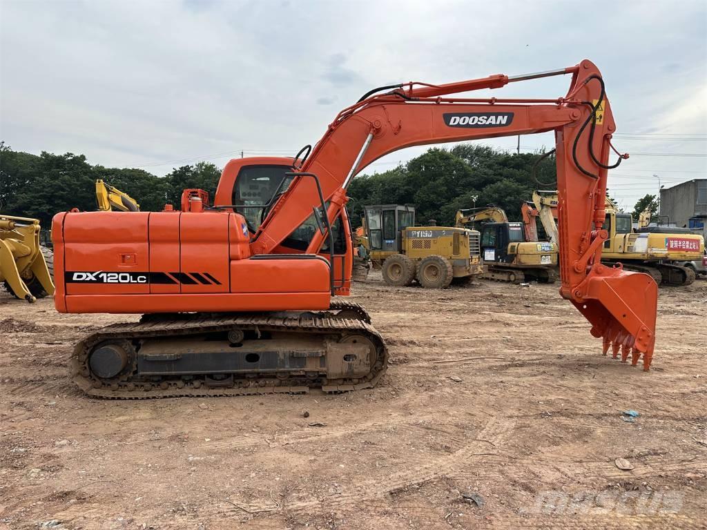 Doosan DX 120 حفارات زحافة