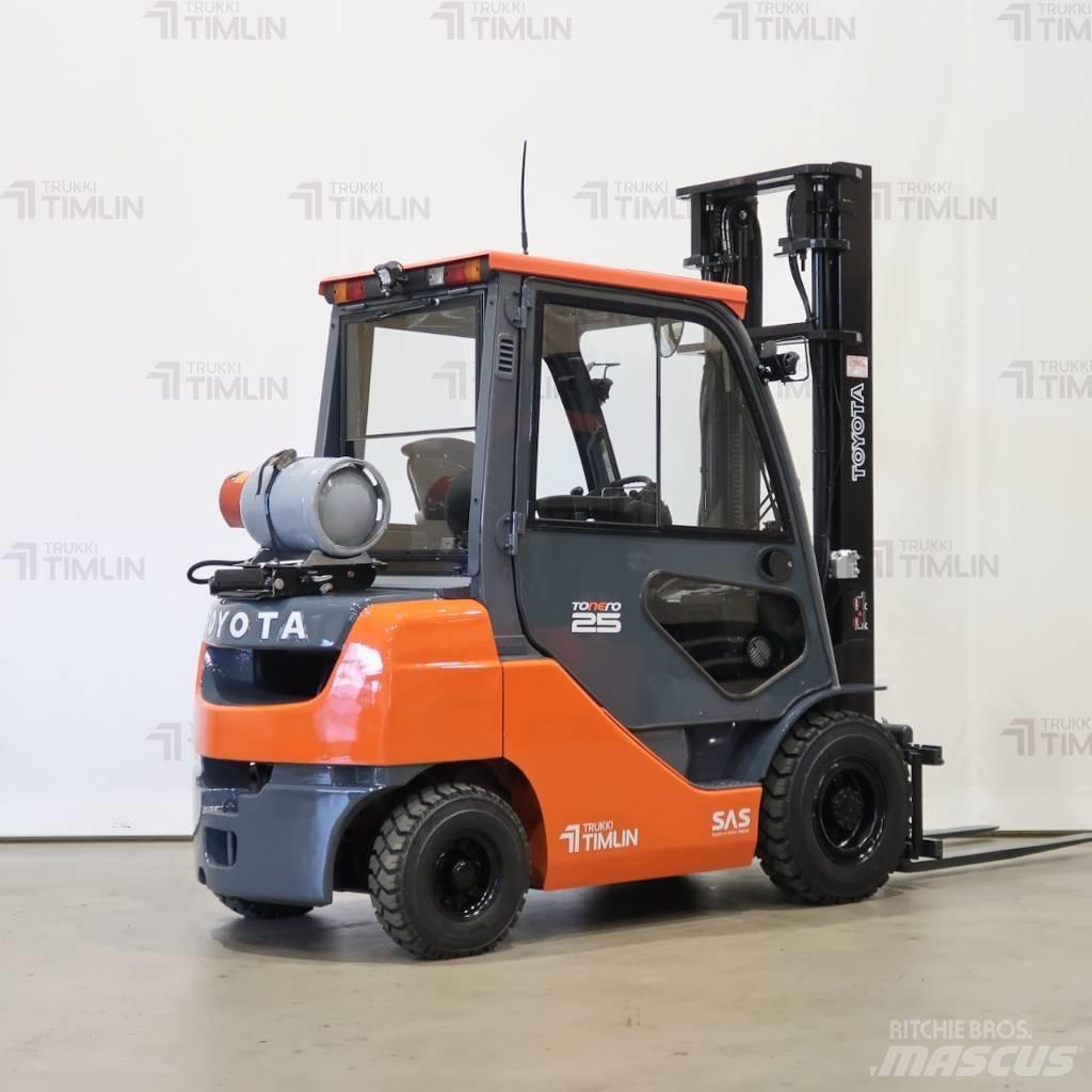 Toyota 02-8FGF25 شاحنات LPG