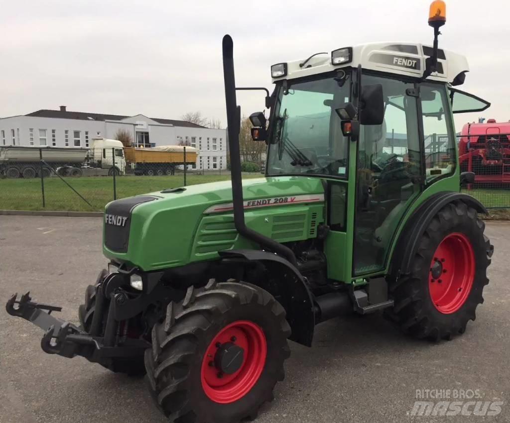 Fendt 208 V الجرارات