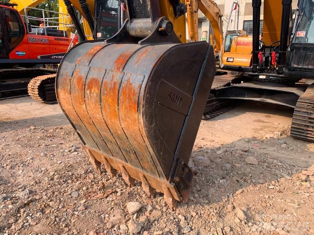 Sany SY 235 H حفارات زحافة