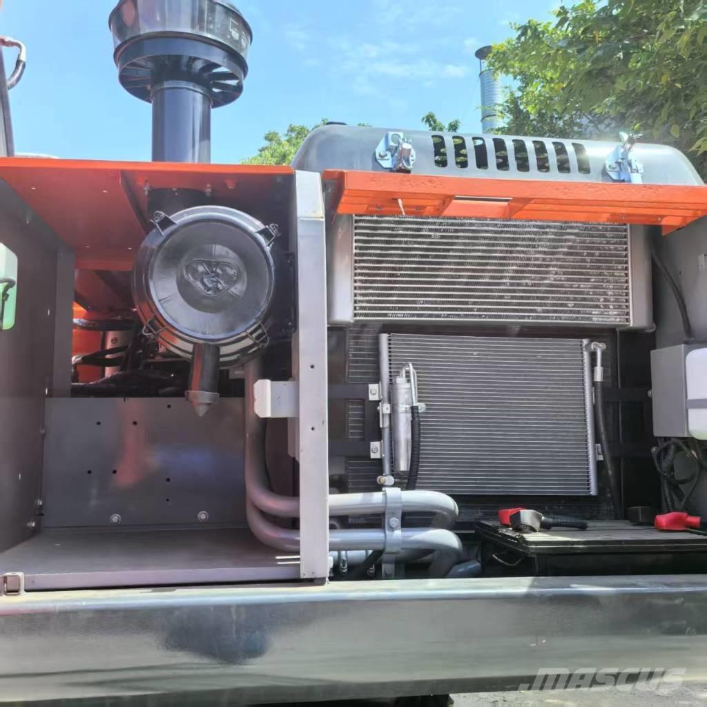 Hitachi ZX 200-3 G حفارات زحافة