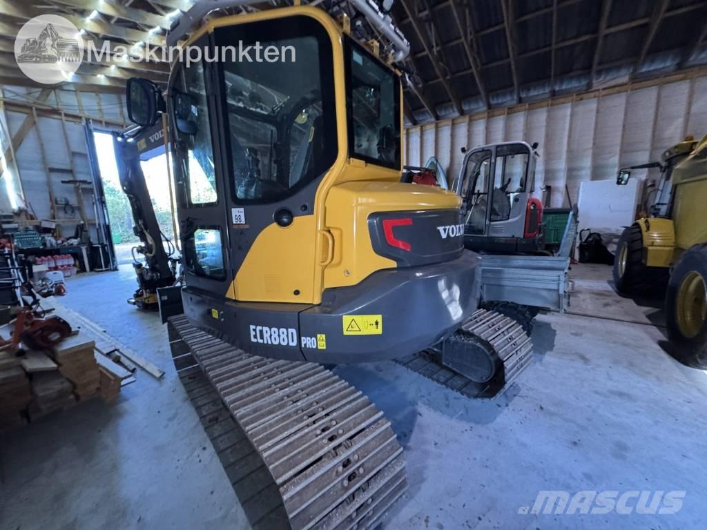 Volvo ECR 88 D حفارات وسط 7 طن - 12 طن