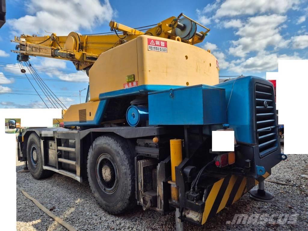 Kato KR 35 H رافعات الطرق الوعرة