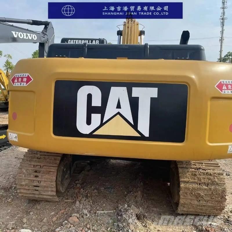 CAT 326 D حفارات زحافة