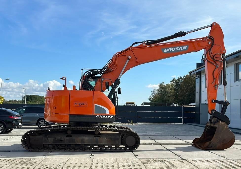 Doosan DX 235 LCR حفارات زحافة