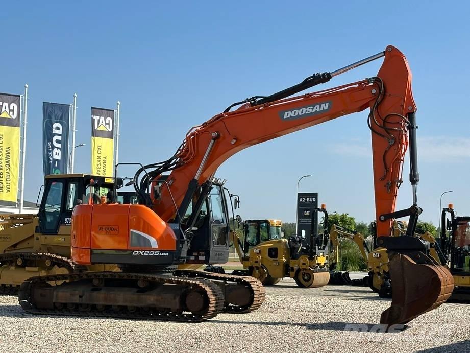 Doosan DX 235 LCR حفارات زحافة