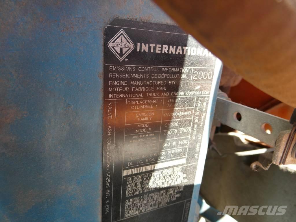 International 4900 شاحنات قلابة
