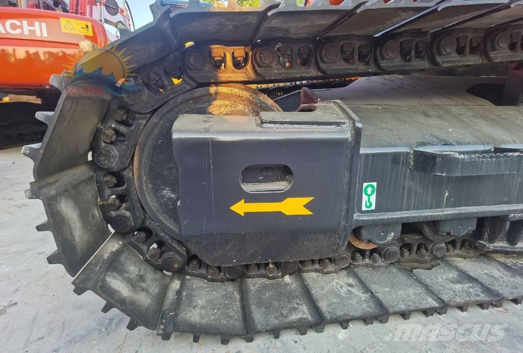 Doosan DX 225 LC حفارات زحافة