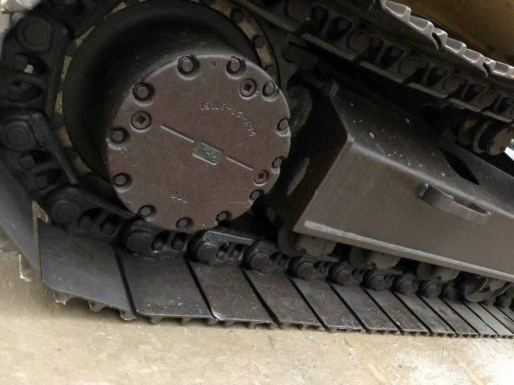 Komatsu 200-7 حفارات زحافة