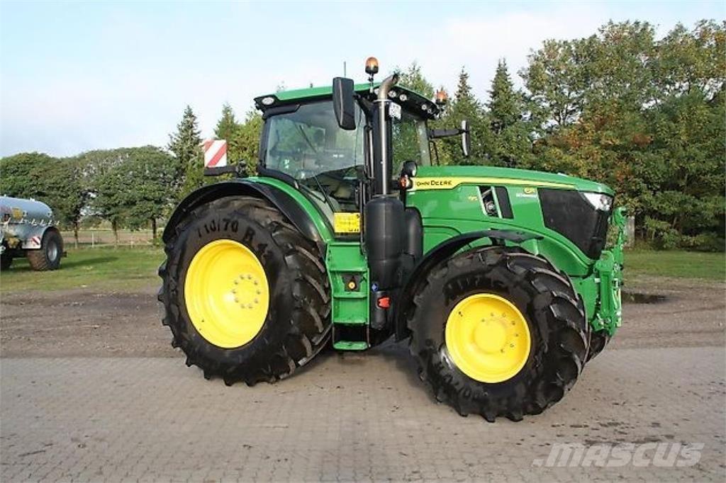 John Deere 6R195 الجرارات