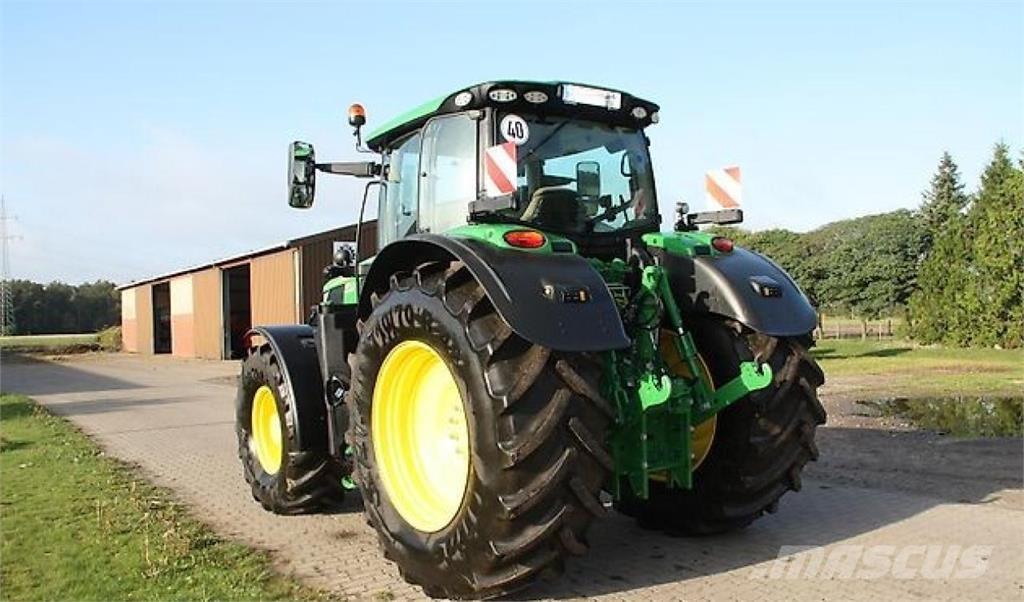 John Deere 6R195 الجرارات