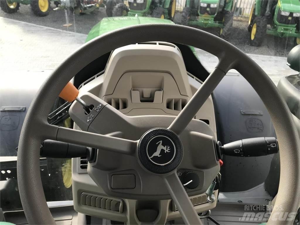 John Deere 6R 185 الجرارات