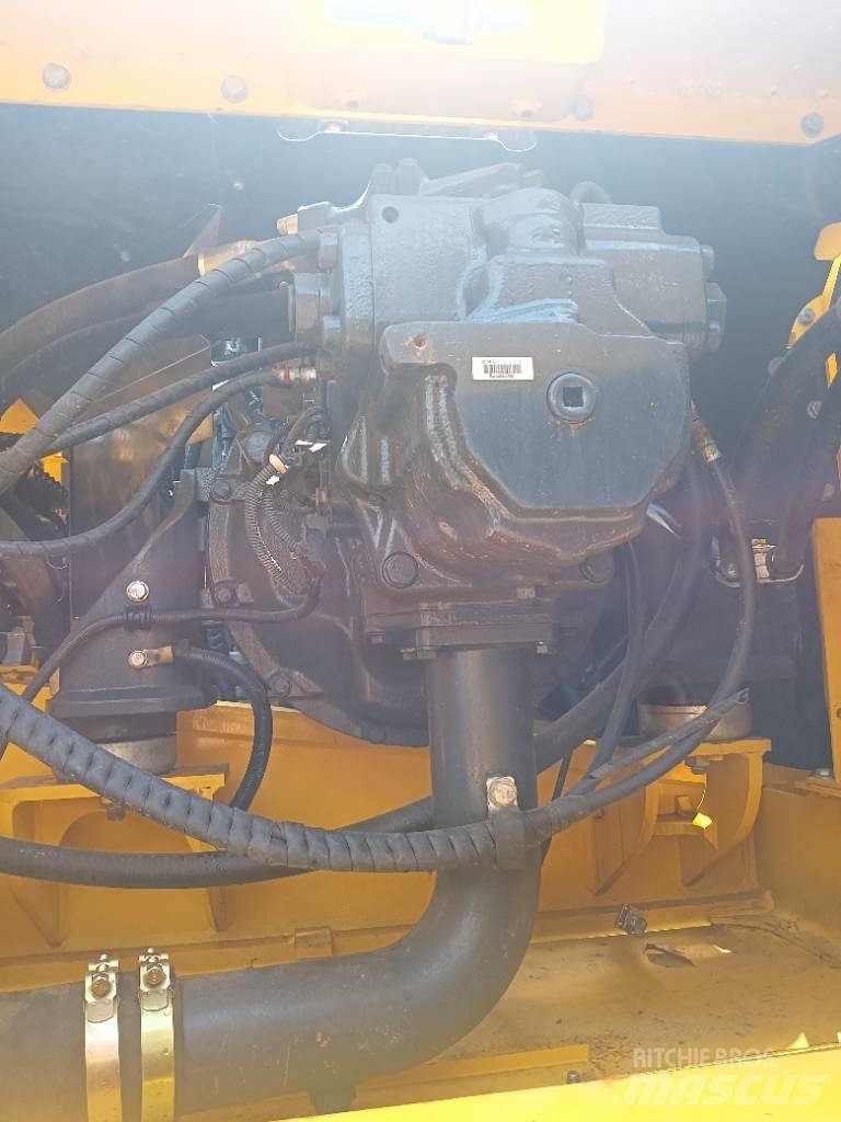 Komatsu pc360 حفارات زحافة