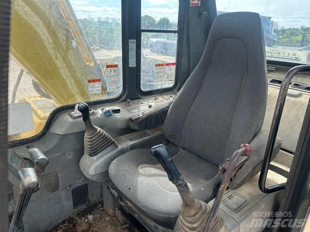 Komatsu PC 130-6K حفارات زحافة