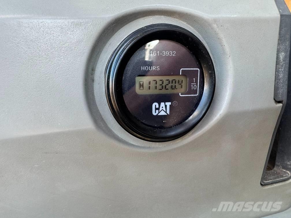 CAT 349 EL حفارات زحافة