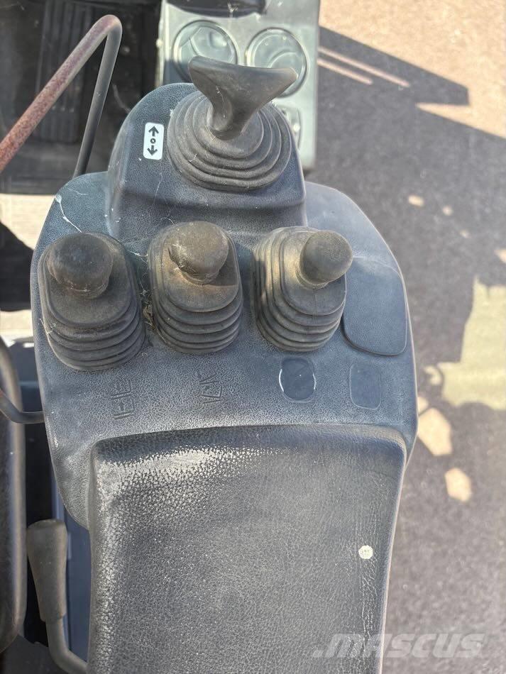 Toyota 02-8 FDF 25 شاحنات الديزل