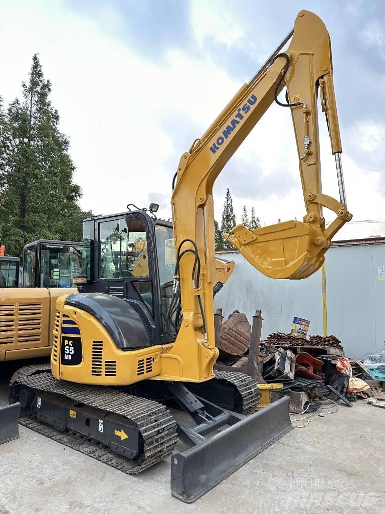 Komatsu PC55 حفارات زحافة