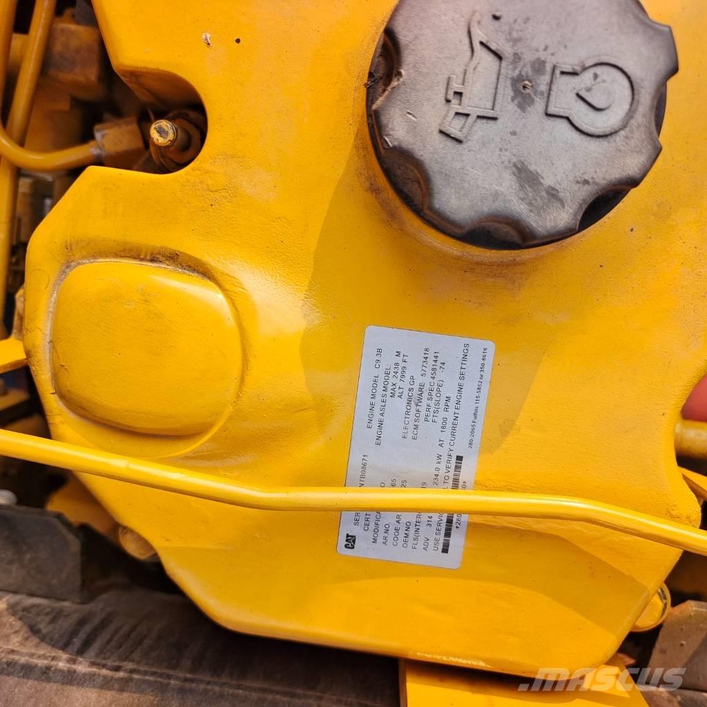 CAT 336GC حفارات زحافة