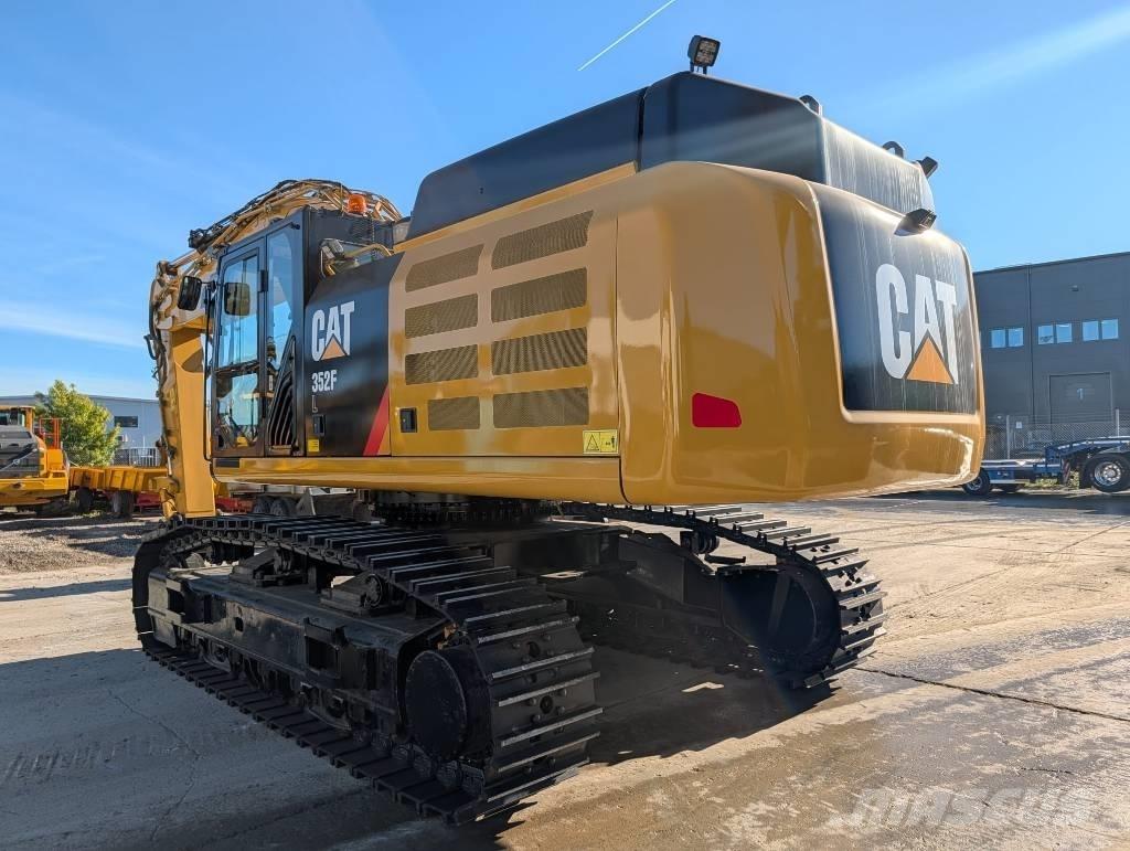 CAT 352 F حفارات زحافة