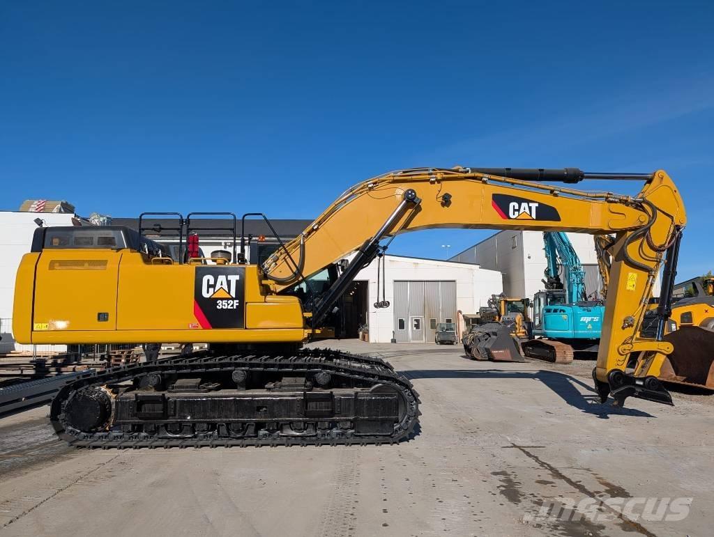 CAT 352 F حفارات زحافة