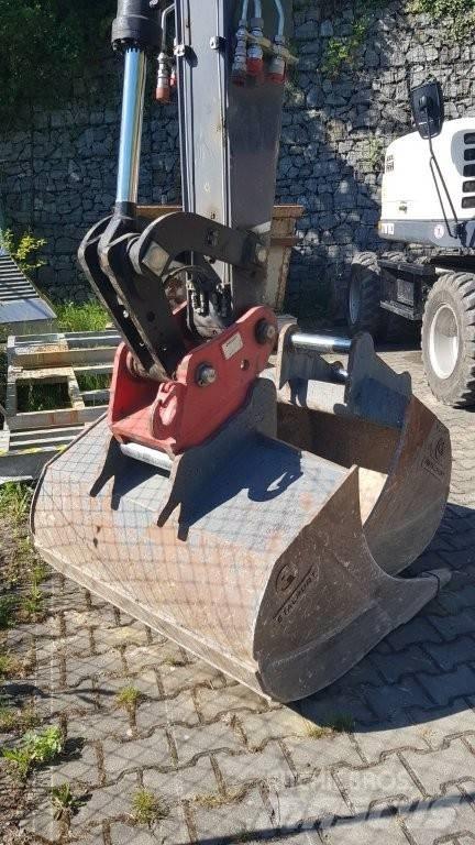 Schaeff TW 110 حفارات بعجل