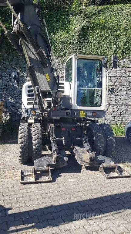 Schaeff TW 110 حفارات بعجل