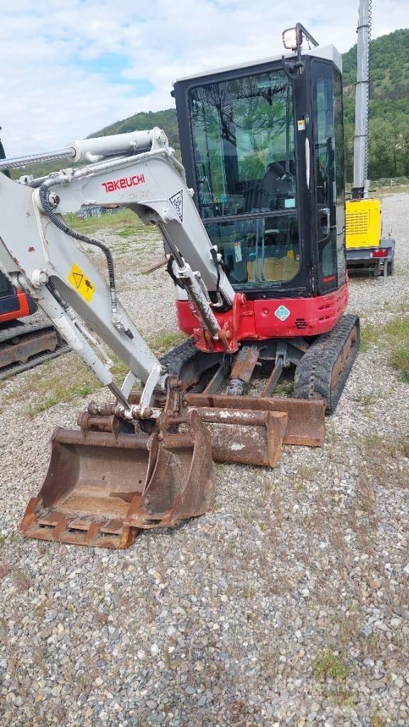 Takeuchi TB 23 R حفارات صغيرة أقل من 7 طن (حفارات صغيرة)