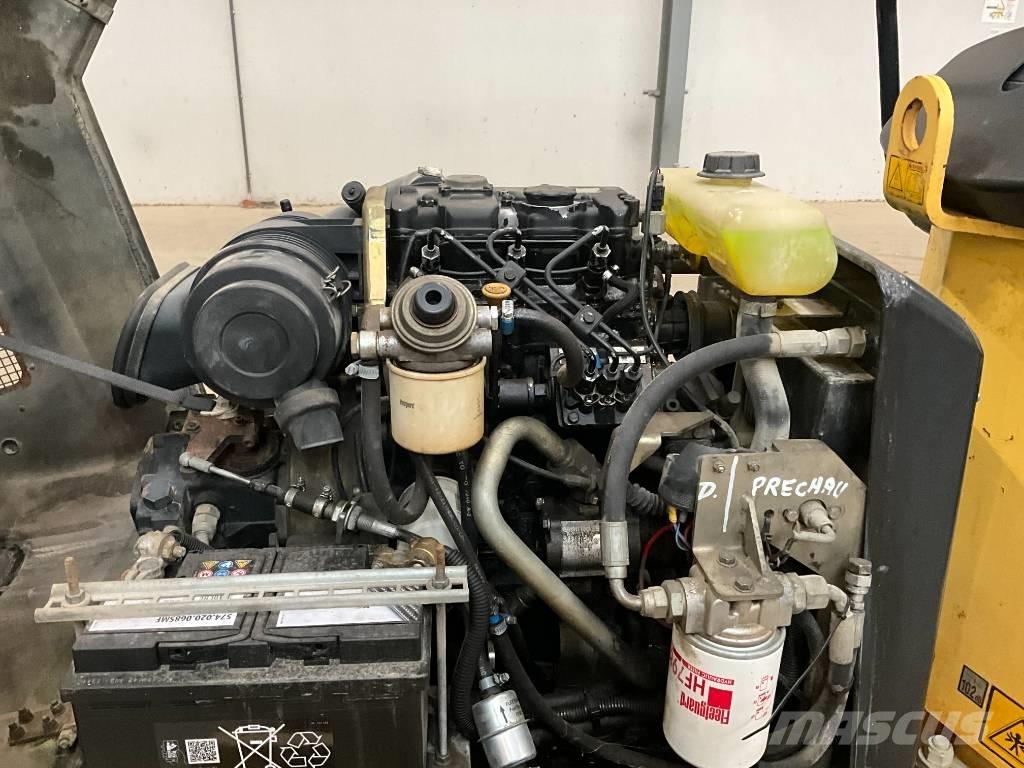 Dynapac CC 900 مداحل ثنائية الاسطوانة