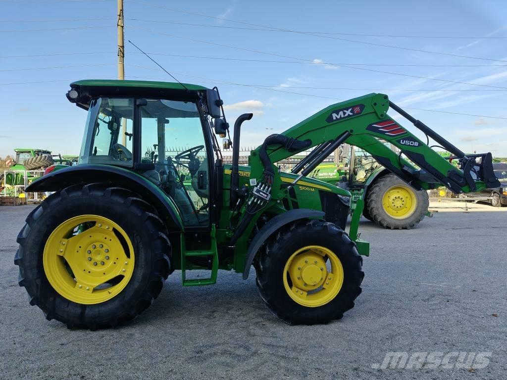 John Deere 5100 M الجرارات