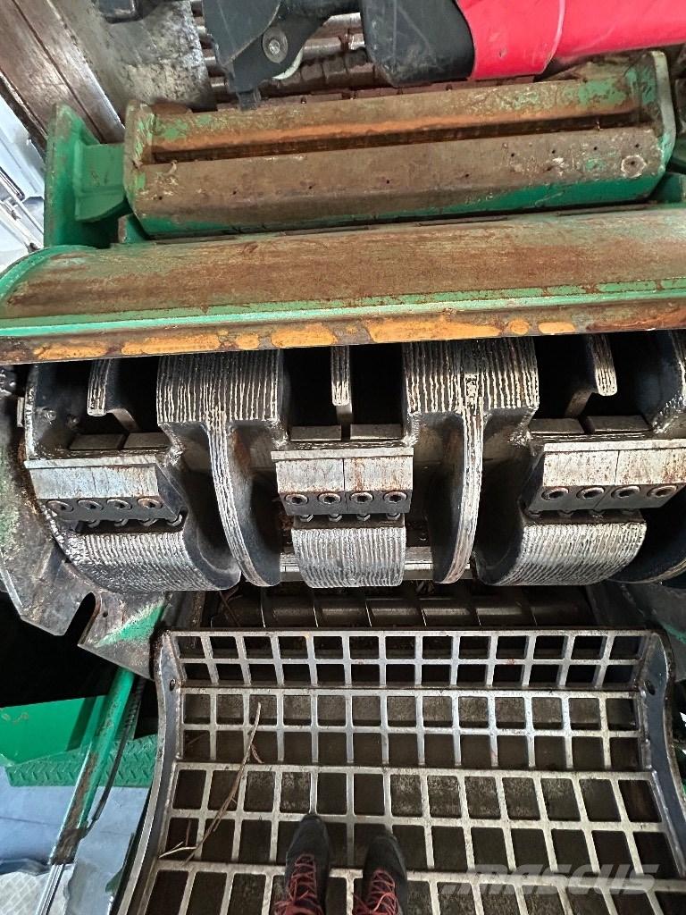 JENZ 582 ماكينات تقطيع أخشاب الحراجة