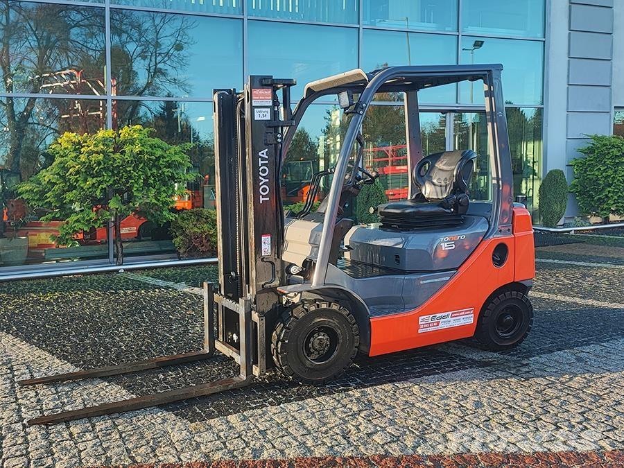 Toyota 02-8FDF15 شاحنات الديزل