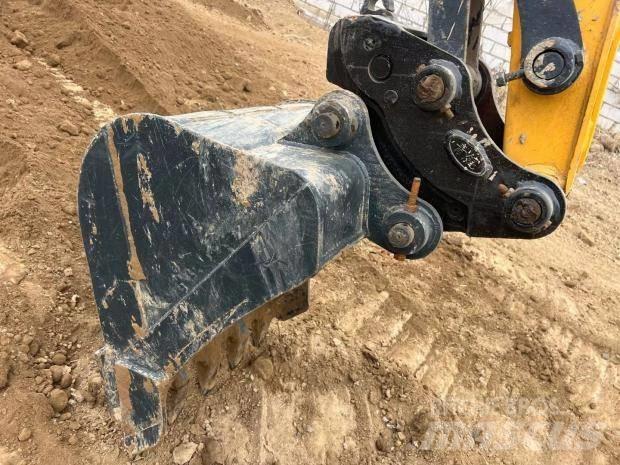 Hyundai 60 W VS حفارات صغيرة أقل من 7 طن (حفارات صغيرة)