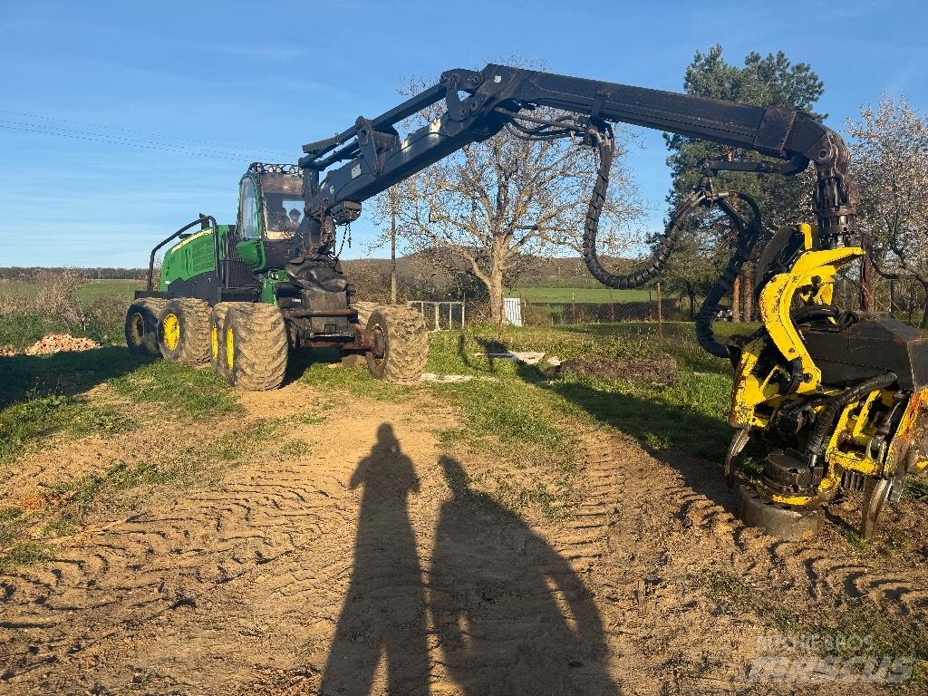 John Deere 1270 E حصادات