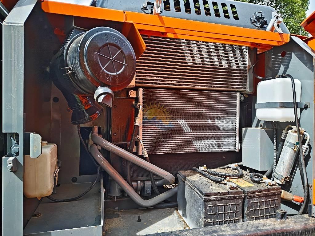 Hitachi ZX 130 حفارات زحافة