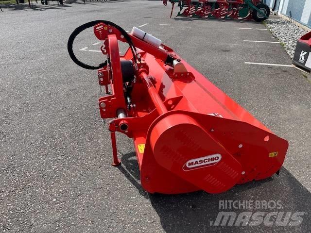 Maschio Tigre 300 جزازات وأغطية المراعي