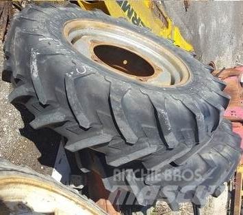  Pneus 12.4R24 الإطارات والعجلات والحافات