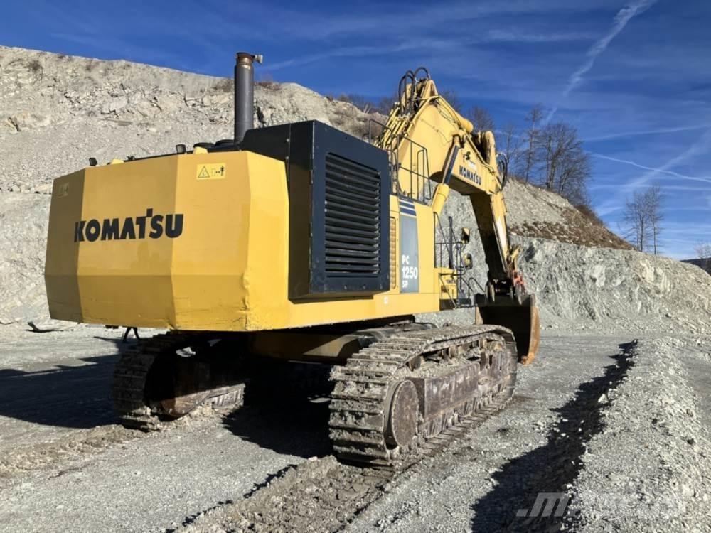 Komatsu PC1250-8 حفارات زحافة