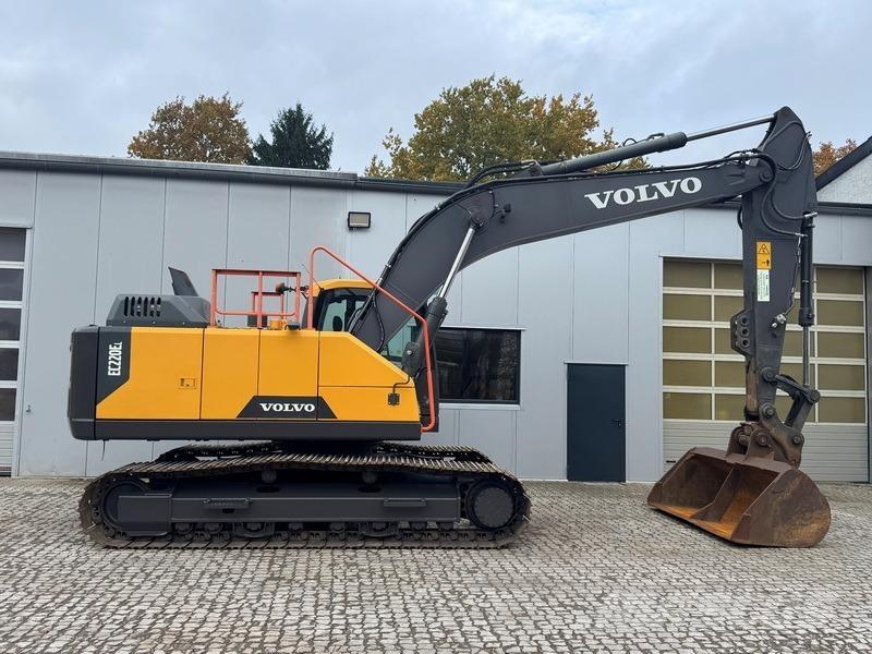 Volvo EC 220 EL حفارات زحافة
