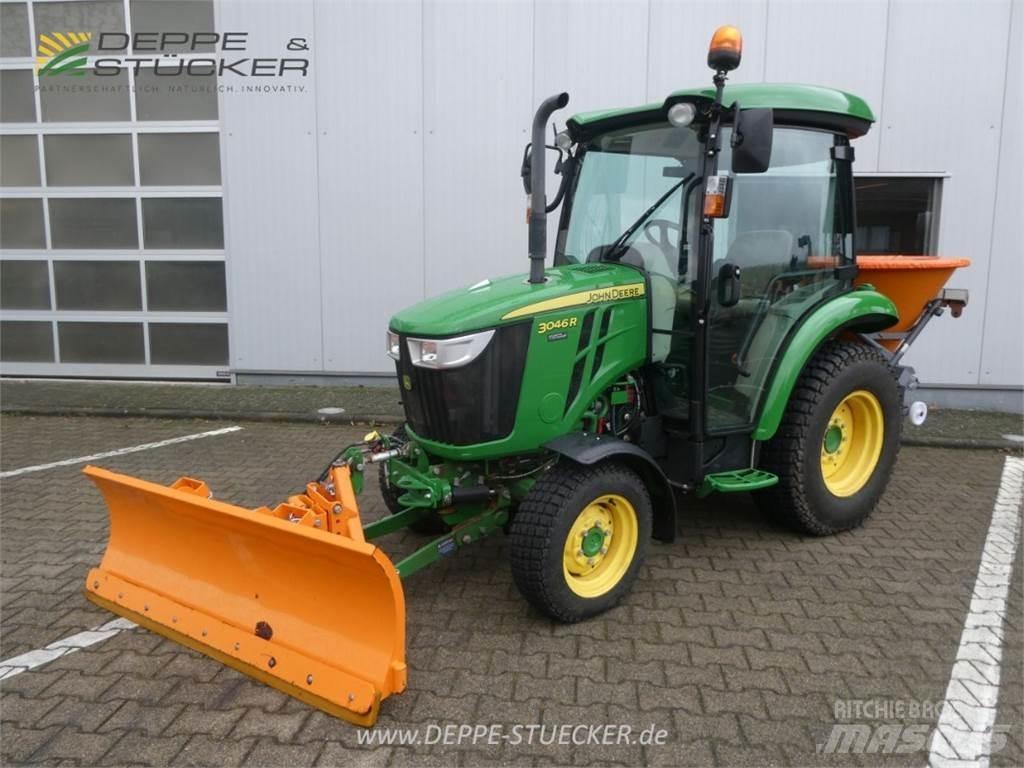 John Deere 3046R جرارات مدمجة