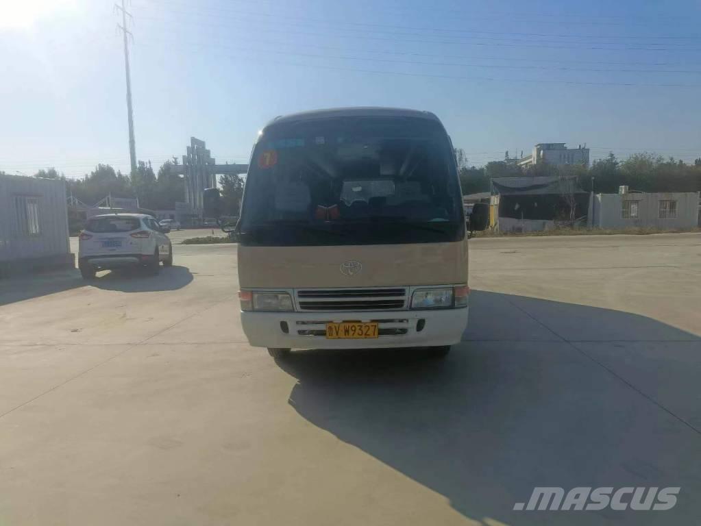 Toyota Coaster Bus حافلة صغيرة