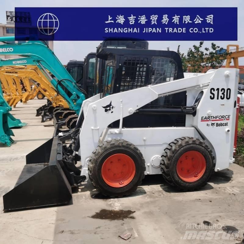 Bobcat S 130 لوادر انزلاقية التوجيه