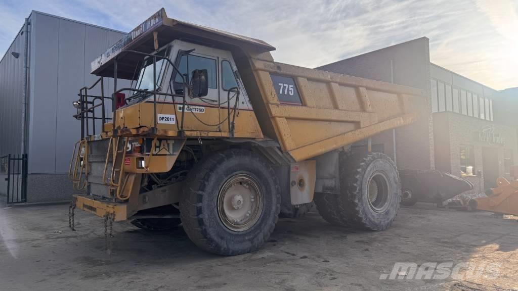 CAT 775 D شاحنات المخلفات الصلبة