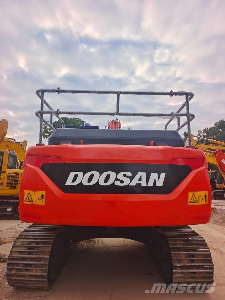 Doosan DX 225 حفارات زحافة