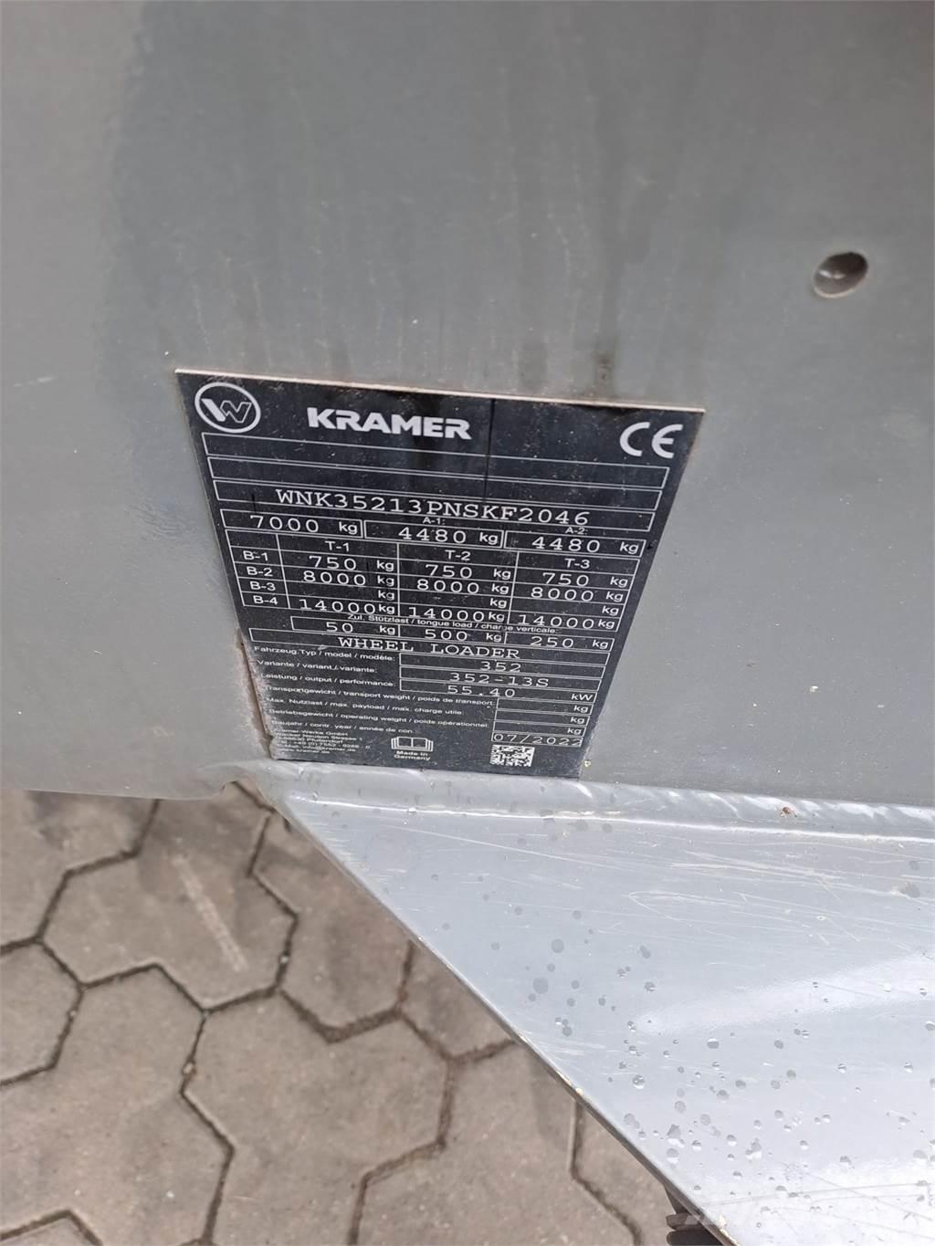 Kramer 8105 لوادر بعجل