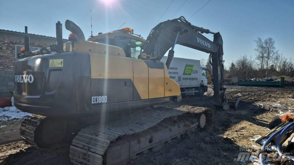 Volvo EC 180 D حفارات زحافة